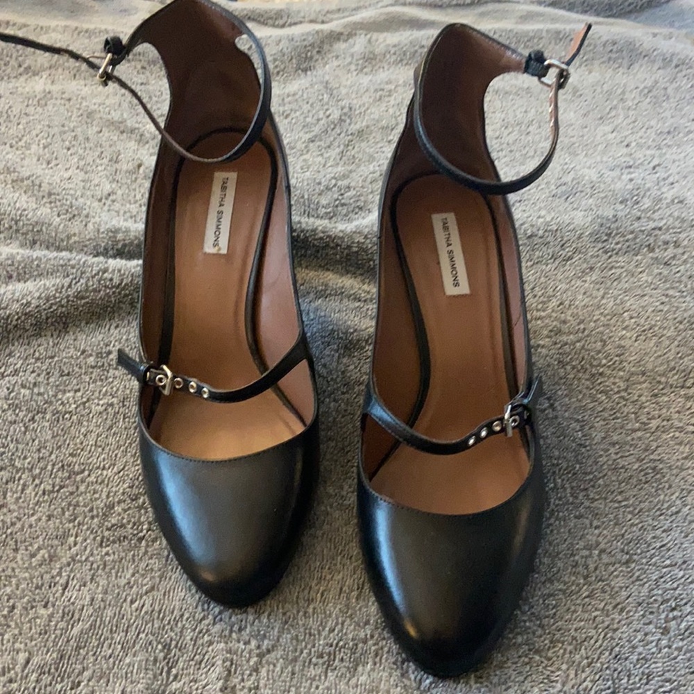 Beautiful Black Tabitha Simmons Heels (worn once!)